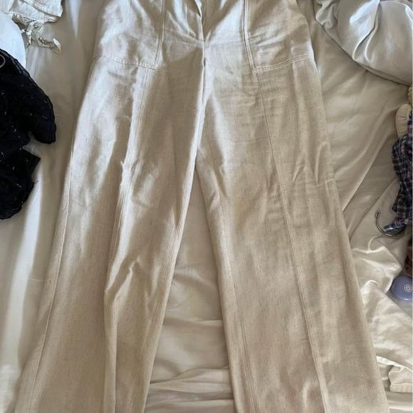 Fabulous NWT Express 70s Style High Waisted White Wide Leg Pant, Size 8 - Picture 1 of 6